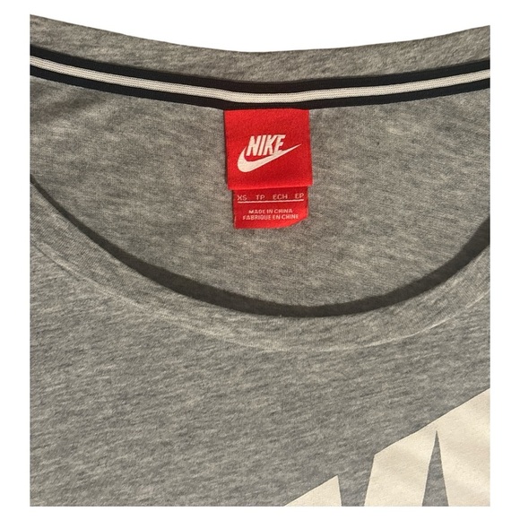 Nike Gray Crop T-Shirt with Orange Logo - Picture 4 of 4